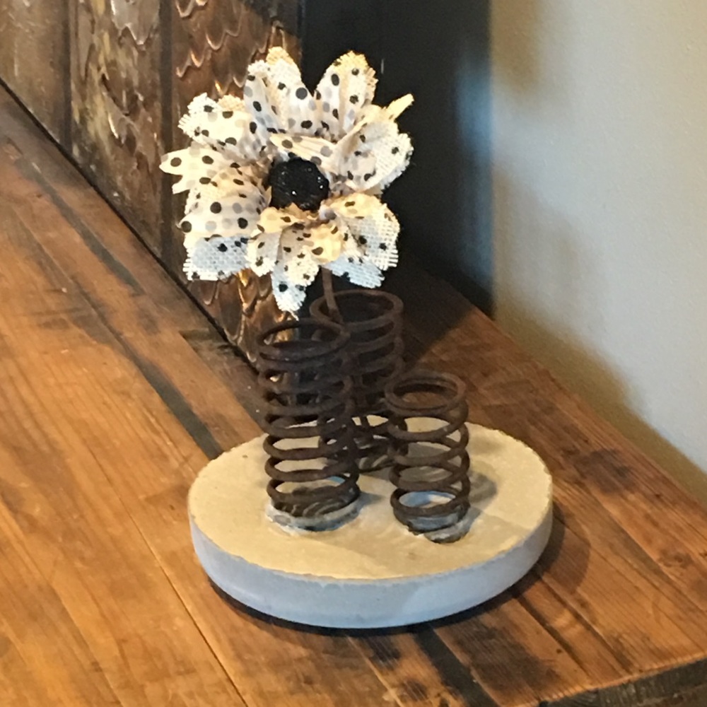 Concrete and coil vase